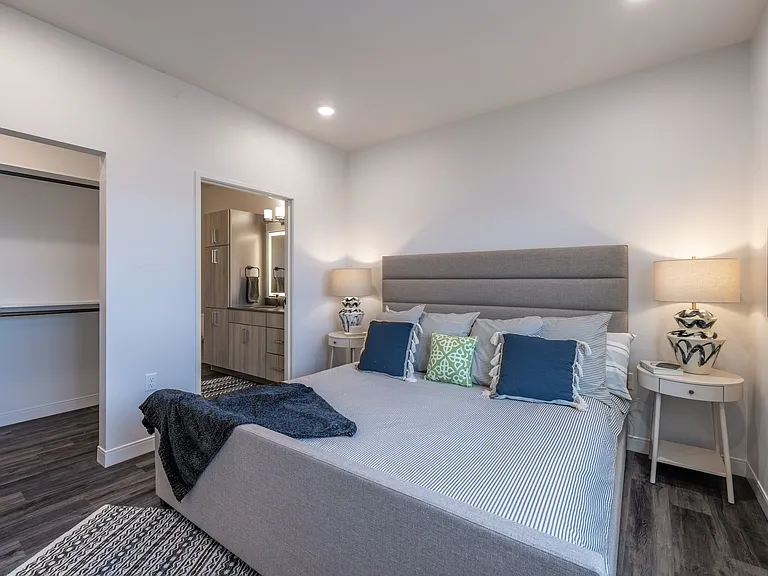 Confluence Apartments — Photo 23