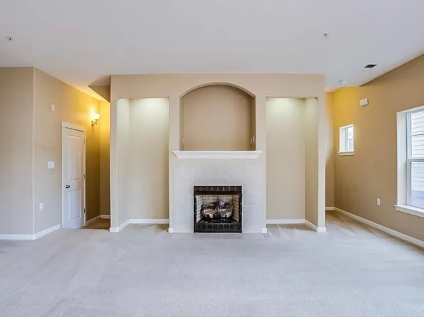 22832 SW Forest Creek Dr Unit 202, Sherwood, OR 97140