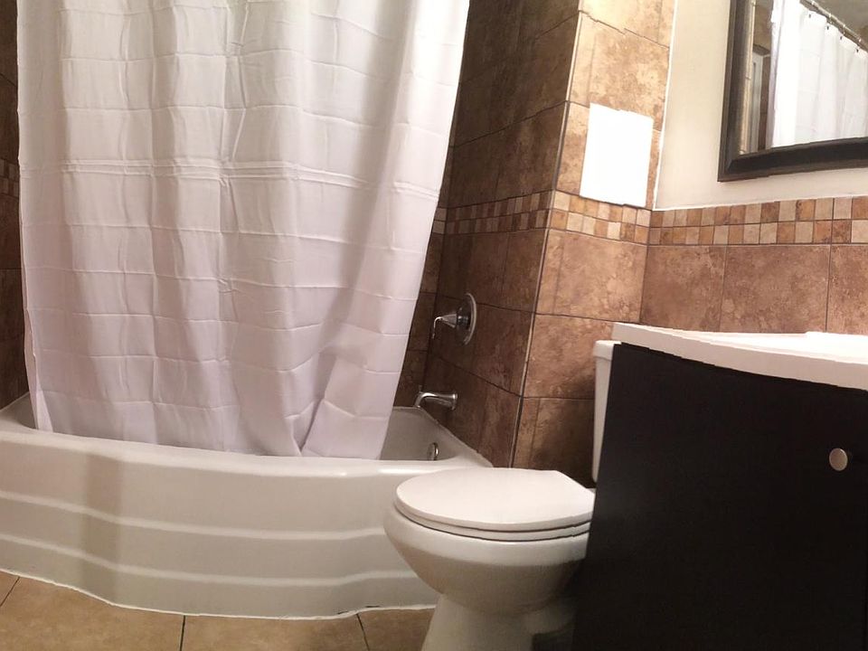 2nd image of 354 E Sandy Cir