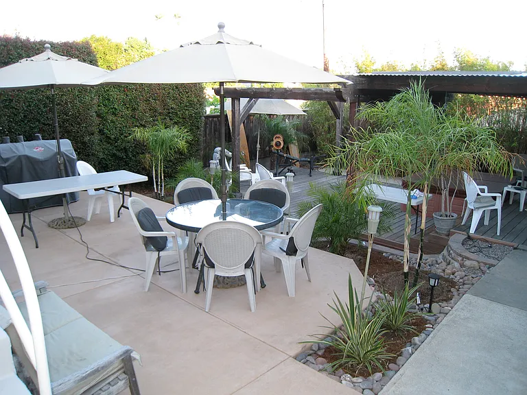 6031 Carol St — Photo 12