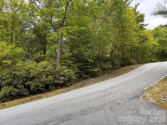 5th image of 1054 Hawk Mountain Rd