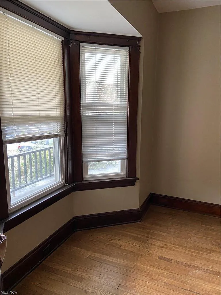 2 bed, 909 sqft, $1,100 — Photo 3