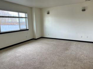 1138 Chestnut Ct, Everett, WA 98201
