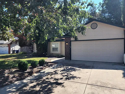 1377 W Chance Ct Photo 1