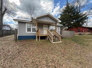 415 Hennessey St, Camden, AR 71701