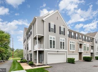 3037 Meridian Cmns UNIT D, Mechanicsburg, PA 17055