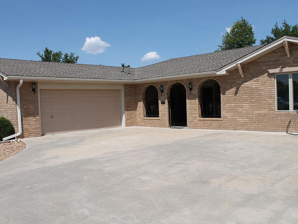 1st image of 1201 Phillips Dr