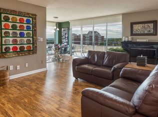 3663 Grand Ave UNIT 903, Des Moines, IA 50312