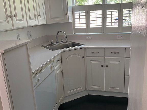 4th image of 3801 Mia Tia Cir APT D