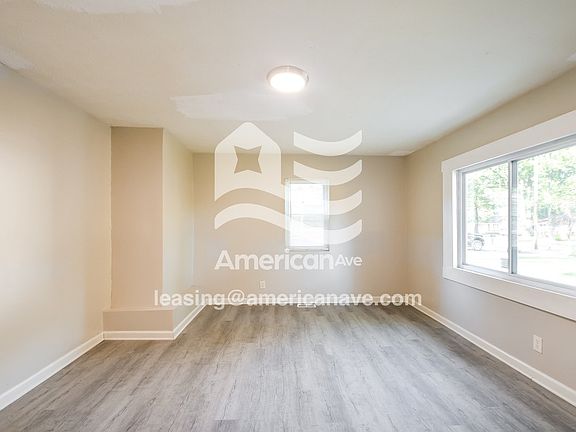 940191_004_living_room_14043171.jpg