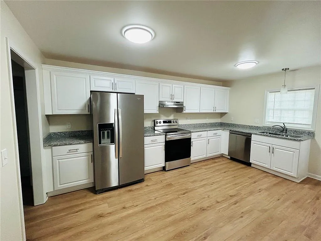 1 bed, 1.0 bath, 925 sqft, $1,350 — Photo 4
