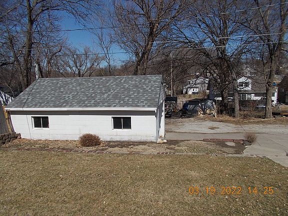 3rd image of 6308 Parker St
