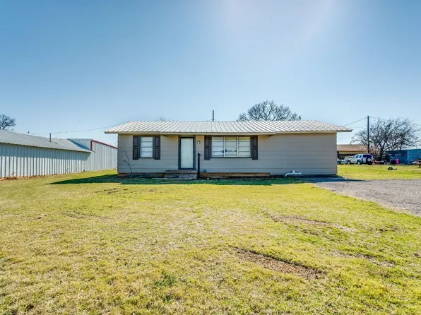 1475 N Main St, Jacksboro, TX 76458