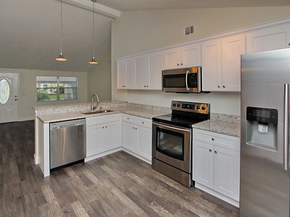5th image of 6717 Preston Ct