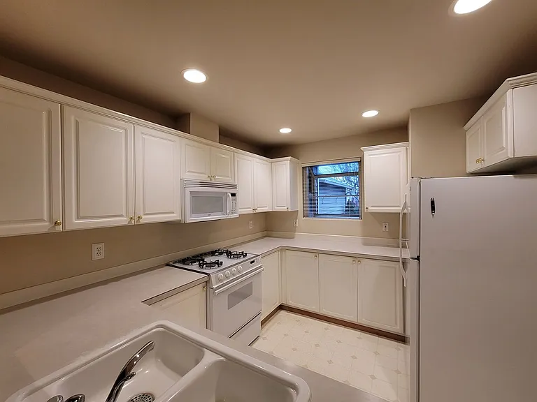 9665 Long Point Ln NW — Photo 6