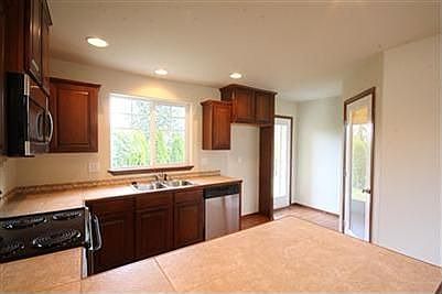 5th image of 6113 55th Ave NE