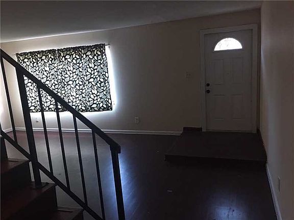 4th image of 48 Matador Ln