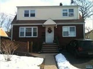 526 8th St, Lyndhurst, NJ 07071
