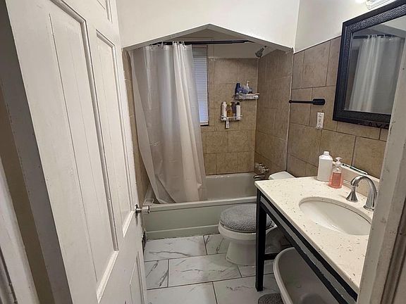 5th image of 6801 Forrer St