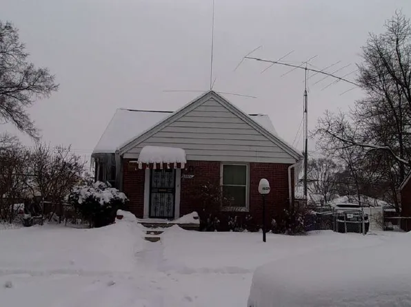19374 Charest St, Detroit, MI 48234