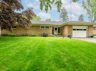 334 Hoover Ave, Benton Harbor, MI 49022