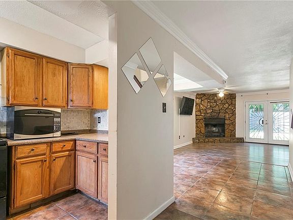 3rd image of 13265 Curran Rd