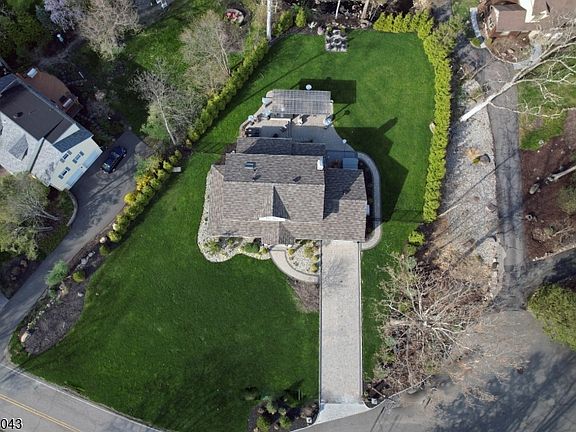 4th image of 32 Virginia Rd