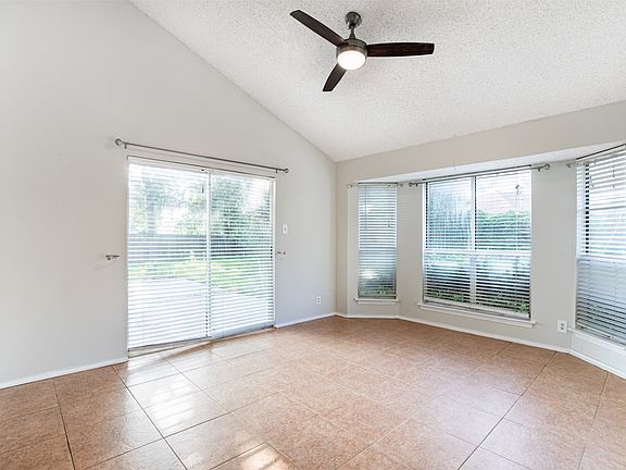 5th image of 1102 Saint Croix Ct