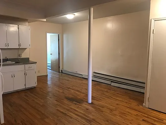 Rented by Premier Metro Realty Corp | media 28