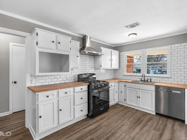 3232 McGregor St, Bossier City, LA 71112