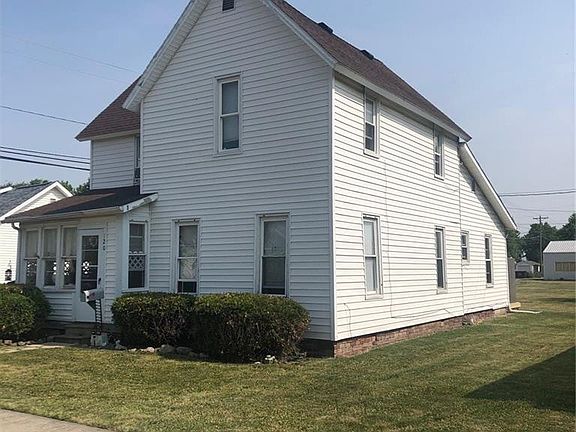 3rd image of 120 W Elm St