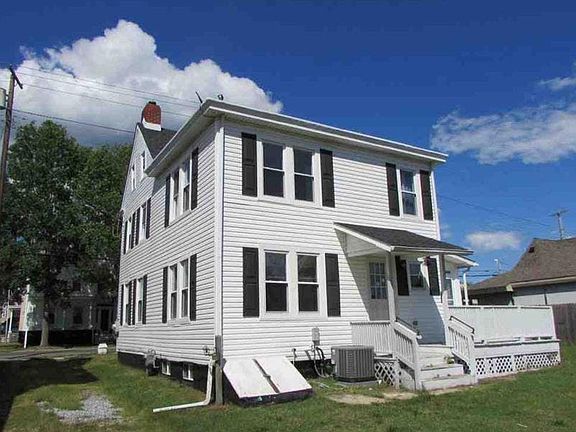 5th image of 348 Main St