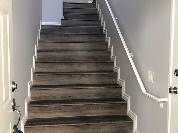 3rd image of 11518 Country Creek Ct