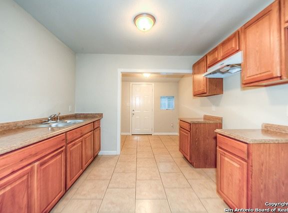 4th image of 1040 McCauley Blvd