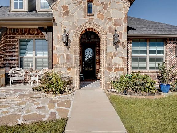 4th image of 143 Water Garden Dr