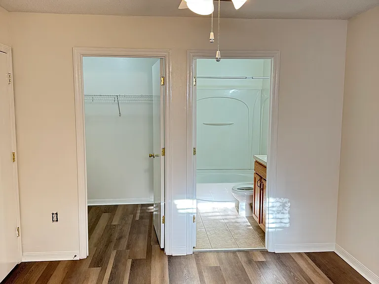 317 Redwood Ln — Photo 10