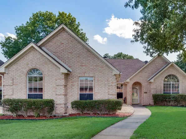 2421 Fulton Dr, Garland, TX 75044