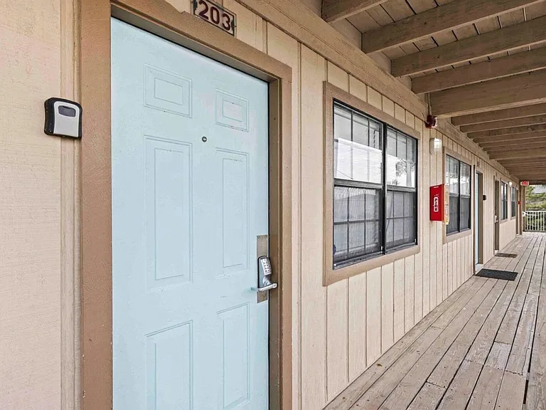 312 Bream Ave #ID1502004P — Photo 11