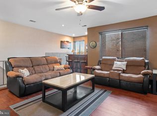 208 Hunter Ct, Marlton, NJ 08053