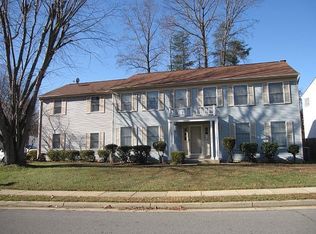 10902 Santa Clara Dr, Fairfax, VA