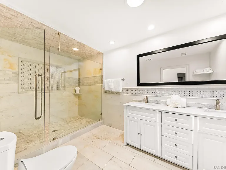 7256 Rue Michael — Photo 45