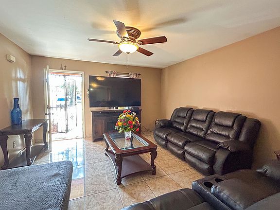5th image of 3072 Saint Margaret Ln