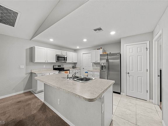 3rd image of 2408 Carvell Ave N