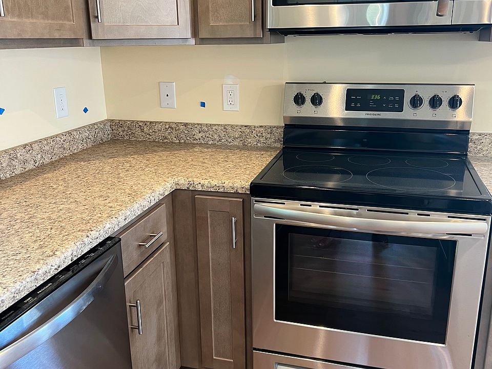 1st image of 154 Broadleaf Dr