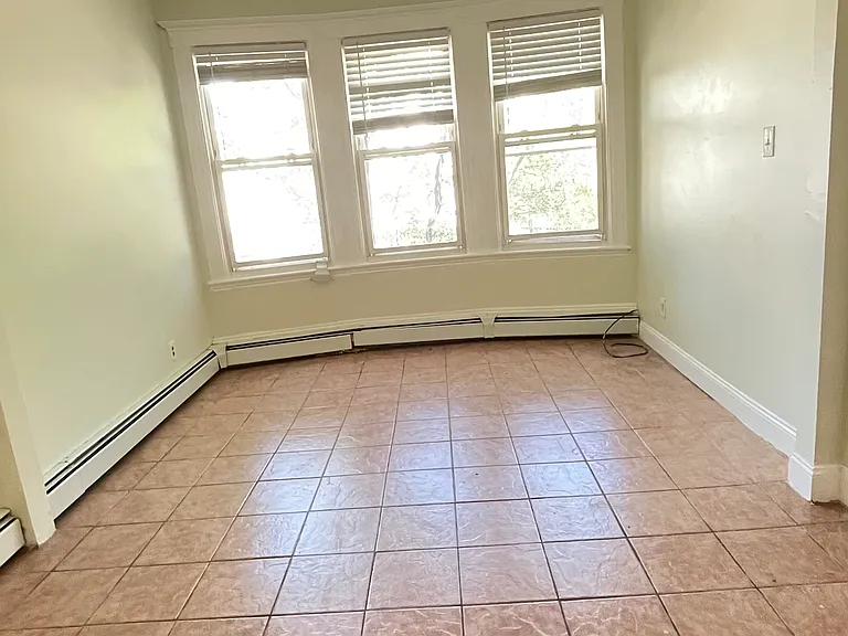 528 Cambridge St #2 — Photo 8