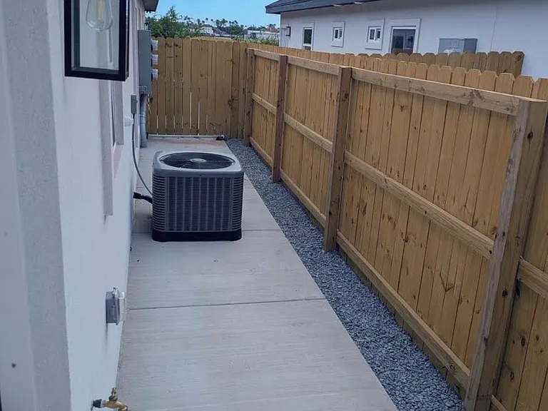 2108 Cassandra St #4 — Photo 4