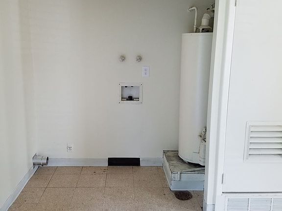 4th image of 1303 S Coffman St APT 2