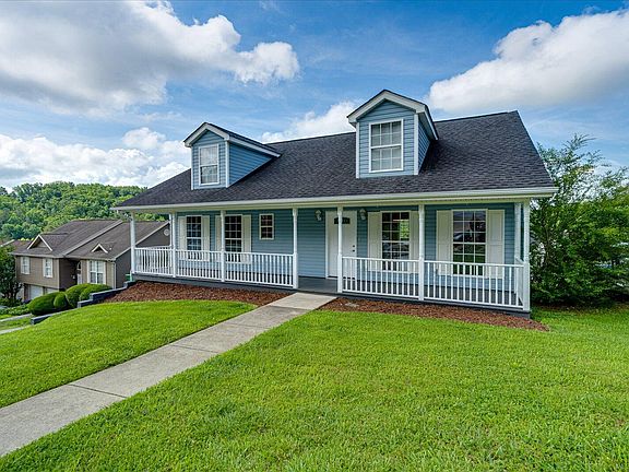 2nd image of 914 Fuller Glen Cir