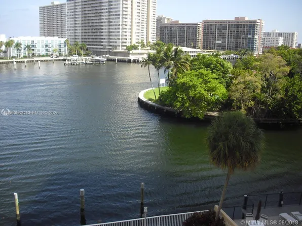 121 Golden Isles Dr APT 407, Hallandale, FL 33009
