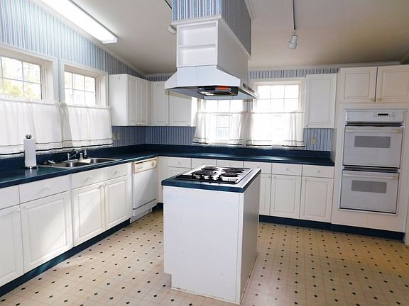 5th image of 560 S Sunnydale Way #9